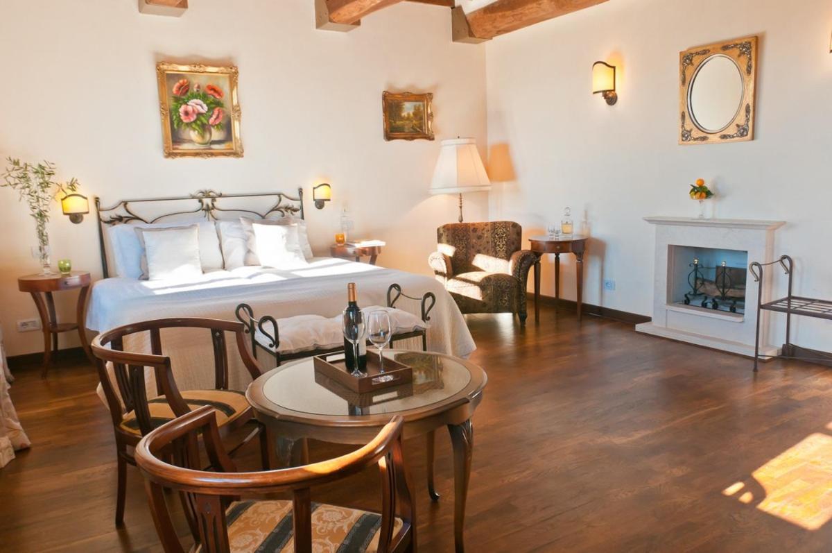 Countryhouse Villa Rey ปานิกาเล ภายนอก รูปภาพ